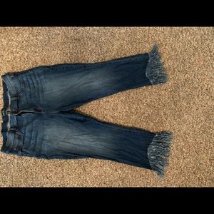PLUS SIZE JEANS WITH FRINGE BOTTOM